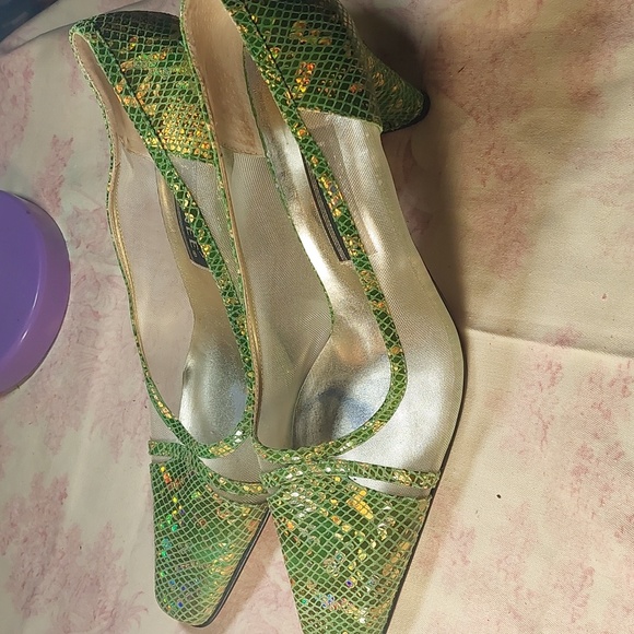 JRENEE Heels - Picture 3 of 6